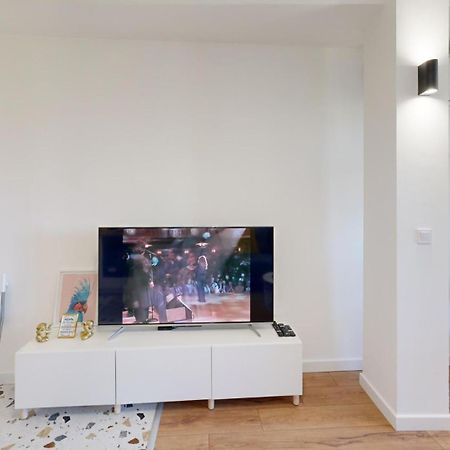 Modern City Stay Apartment 4 Min Walk From Alexander Nevski Sofia Esterno foto