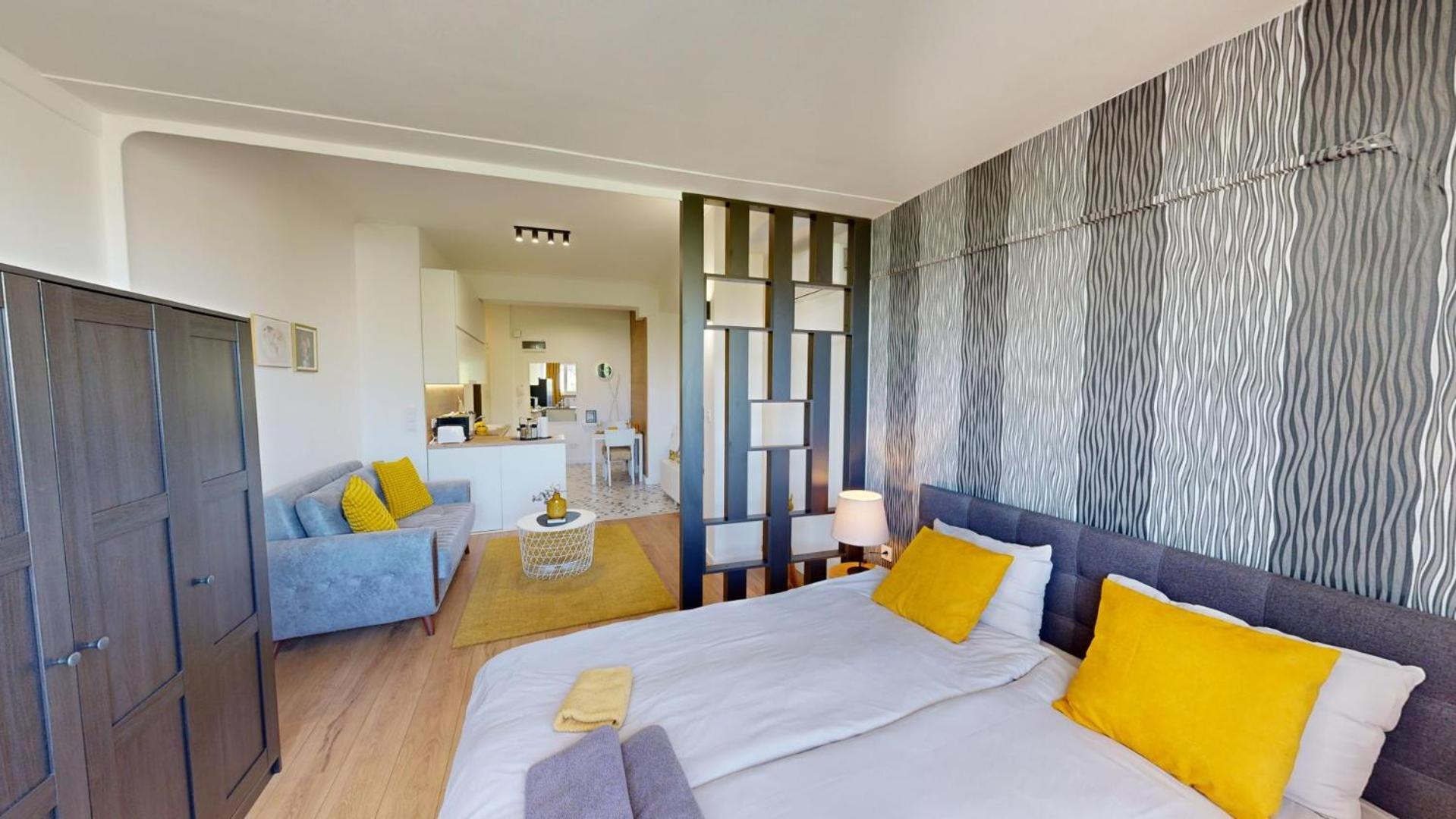 Modern City Stay Apartment 4 Min Walk From Alexander Nevski Sofia Esterno foto